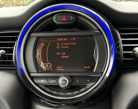 Mini Hatch Cooper 1.5 Chili 5 door + LOUNGE LEATHER + HEATED SEATS 13