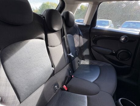 Mini Hatch Cooper 1.5 Automatic Chili / Media 5 door - DEPOSIT TAKEN 5