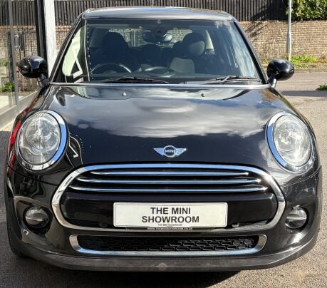 Mini Hatch Cooper 1.5 Automatic Chili / Media 5 door - DEPOSIT TAKEN 6