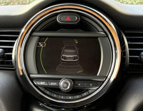 Mini Hatch Cooper 1.5 Automatic Chili / Media 5 door - DEPOSIT TAKEN 13