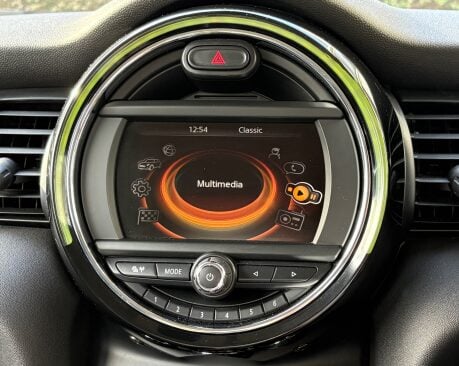 Mini Hatch Cooper 1.5 Automatic Chili / Media 5 door - DEPOSIT TAKEN 14