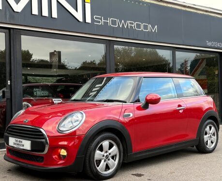 Mini Hatch One 1.2 Pepper / Media 3 door - SAT NAV + VISUAL BOOST + REAR PDC 1