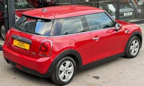 Mini Hatch One 1.2 Pepper / Media 3 door - SAT NAV + VISUAL BOOST + REAR PDC 10