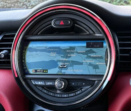 Mini Hatch Cooper 1.5 Chili / Media XL 3 door - PRO NAV + CONNECTED XL + 17" ALLOYS 12