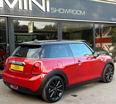 Mini Hatch Cooper 1.5 Chili / Media XL 3 door - PRO NAV + CONNECTED XL + 17" ALLOYS 2