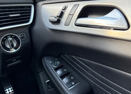 Mercedes-Benz M Class ML250 Bluetec AMG Sport 7G Automatic 18