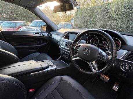 Mercedes-Benz M Class ML250 Bluetec AMG Sport 7G Automatic 3