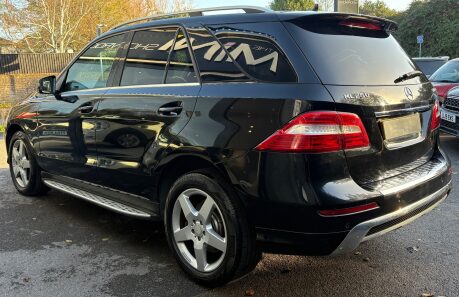 Mercedes-Benz M Class ML250 Bluetec AMG Sport 7G Automatic 17