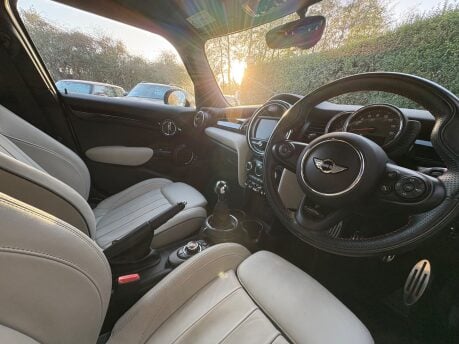 Mini Hatch One 1.2 Sport Media 5 door - DEPOSIT TAKEN 3