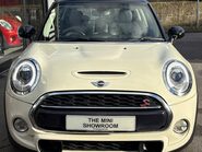 Mini Hatch Cooper S 2.0 Chili / Media + SAT NAV + LEATHER + HEATED SEATS 6