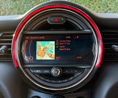 Mini Hatch Cooper 1.5 Automatic Chili / Media XL 5 door + SAT NAV + LEATHER + PDC 13