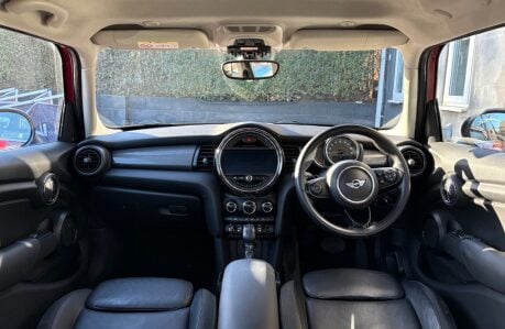 Mini Hatch Cooper 1.5 Automatic Chili / Media XL 5 door + SAT NAV + LEATHER + PDC 11