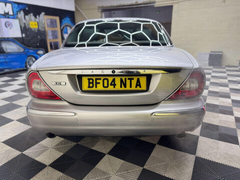 Jaguar XJ XJ 3.0 XJ6 4dr 16