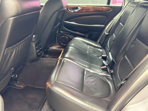 Jaguar XJ XJ 3.0 XJ6 4dr 31