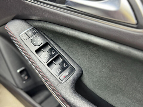 Mercedes-Benz GLA 2.1 GLA220d AMG Line (Premium) SUV 5dr Diesel 7G-DCT 4MATIC Euro 6 (s/s) (1 24