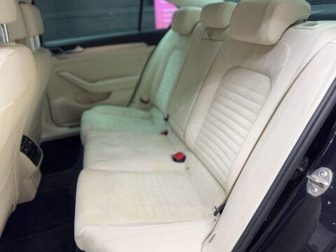 Volkswagen Passat 1.6 TDI GT Euro 6 (s/s) 4dr 17