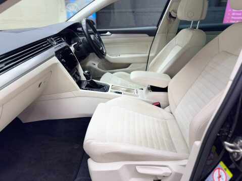 Volkswagen Passat 1.6 TDI GT Euro 6 (s/s) 4dr 29