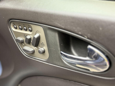 Jaguar XKR 4.2 V8 Auto Euro 4 2dr 39