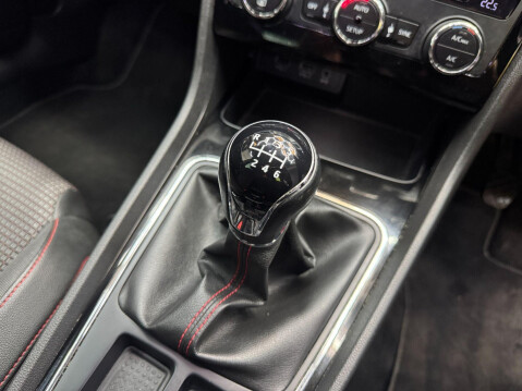 SEAT Leon 2.0 TDI FR Technology Euro 6 (s/s) 5dr 38