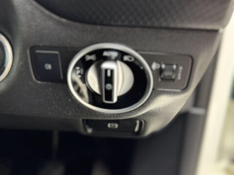 Mercedes-Benz A Class 1.6 A200 Sport Euro 6 (s/s) 5dr 29