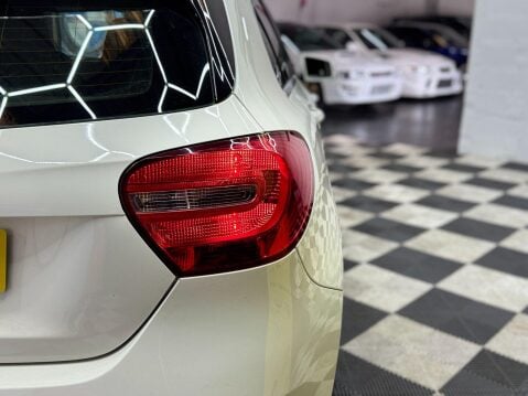 Mercedes-Benz A Class 1.6 A200 Sport Euro 6 (s/s) 5dr 23