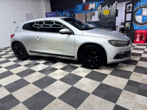 Volkswagen Scirocco 2.0 TDI GT DSG Euro 5 3dr (Leather, Nav) 10