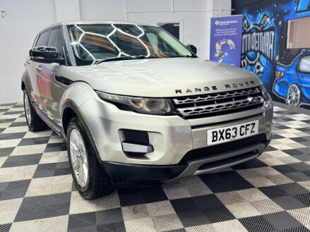 Land Rover Range Rover Evoque 2.2 eD4 Pure FWD Euro 5 (s/s) 5dr