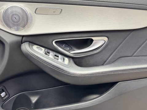 Mercedes-Benz C Class 2.0 C220d AMG Line (Premium Plus) G-Tronic+ Euro 6 (s/s) 4dr Saloon Automat 25