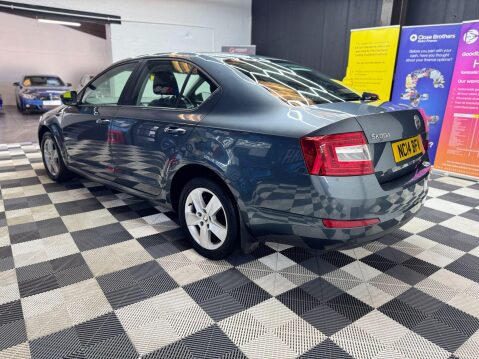 Skoda Octavia 1.6 TDI SE Hatchback 5dr Diesel Manual Euro 5 (s/s) (105 ps) 14