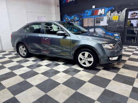 Skoda Octavia 1.6 TDI SE Hatchback 5dr Diesel Manual Euro 5 (s/s) (105 ps) 6