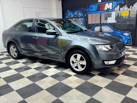 Skoda Octavia 1.6 TDI SE Hatchback 5dr Diesel Manual Euro 5 (s/s) (105 ps) 5