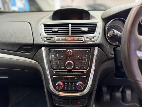 Vauxhall Mokka 1.6i Exclusiv 2WD Euro 6 (s/s) 5dr 38