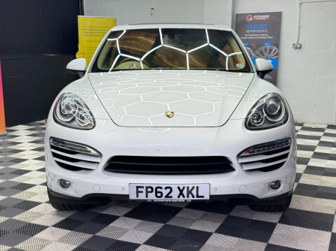 Porsche Cayenne 3.0 TD V6 Tiptronic 4WD Euro 5 (s/s) 5dr 3