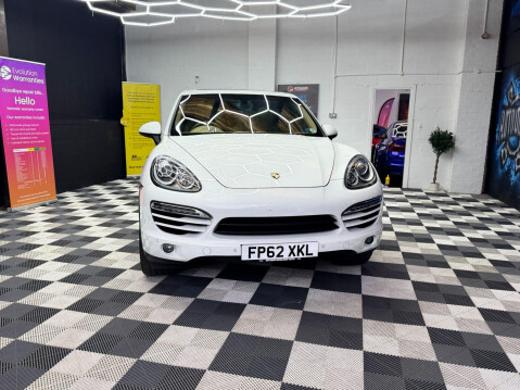 Porsche Cayenne 3.0 TD V6 Tiptronic 4WD Euro 5 (s/s) 5dr 9
