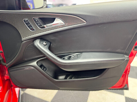 Audi RS6 4.0 TFSI V8 Tiptronic quattro Euro 5 (s/s) 5dr 38
