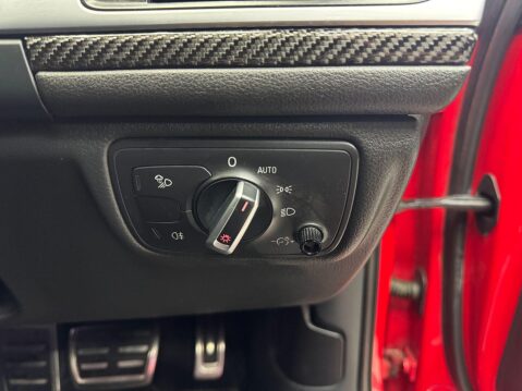 Audi RS6 4.0 TFSI V8 Tiptronic quattro Euro 5 (s/s) 5dr 43