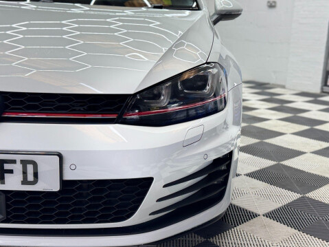 Volkswagen Golf 2.0 TSI BlueMotion Tech GTI Performance Euro 6 (s/s) 5dr 11