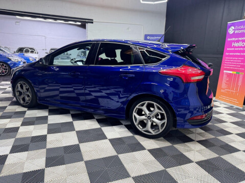Ford Focus 2.0 TDCi ST-2 Euro 6 (s/s) 5dr 9