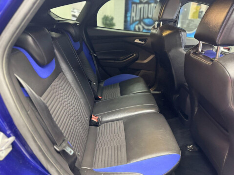 Ford Focus 2.0 TDCi ST-2 Euro 6 (s/s) 5dr 38