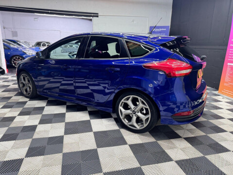 Ford Focus 2.0 TDCi ST-2 Euro 6 (s/s) 5dr 10