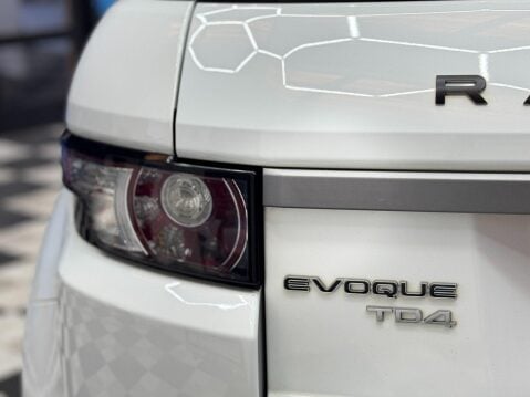 Land Rover Range Rover Evoque 2.2 TD4 Pure 4WD Euro 5 (s/s) 5dr 30
