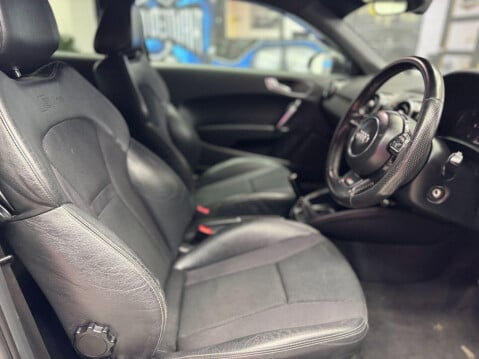 Audi A1 2.0 TDI Black Edition Euro 5 (s/s) 3dr 27