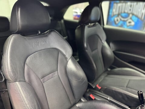 Audi A1 2.0 TDI Black Edition Euro 5 (s/s) 3dr 28