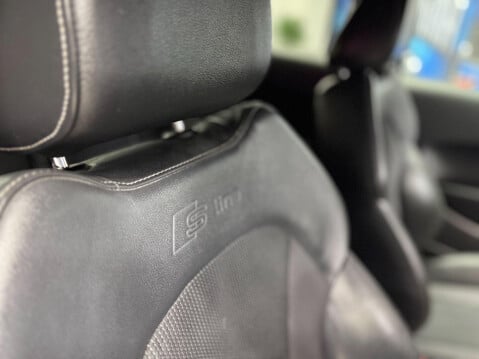 Audi A1 2.0 TDI Black Edition Euro 5 (s/s) 3dr 29