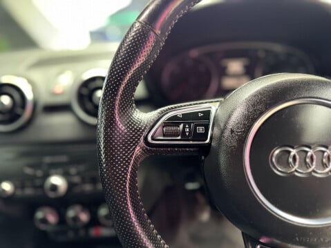 Audi A1 2.0 TDI Black Edition Euro 5 (s/s) 3dr 40
