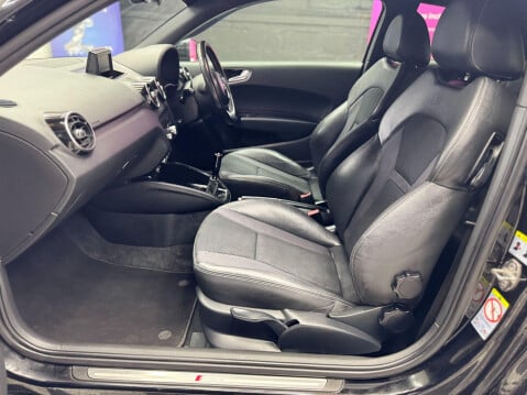 Audi A1 2.0 TDI Black Edition Euro 5 (s/s) 3dr 42