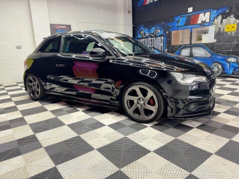 Audi A1 2.0 TDI Black Edition Euro 5 (s/s) 3dr 7