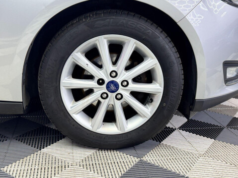 Ford Focus 1.5 TDCi Titanium Euro 6 (s/s) 5dr 20