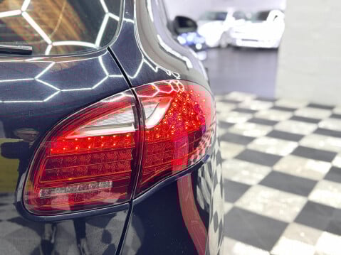 Porsche Cayenne 3.0 TD V6 Tiptronic 4WD Euro 5 (s/s) 5dr 52
