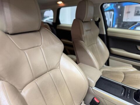 Land Rover Range Rover Evoque 2.0 TD4 SE 4WD Euro 6 (s/s) 5dr SUV Manual Diesel 23